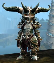 Triumphant Hero's armor (heavy) asura female front.jpg